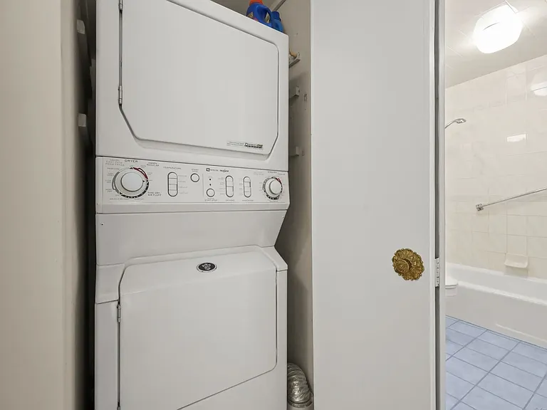 81 Courtland Ave #4 — Photo 23