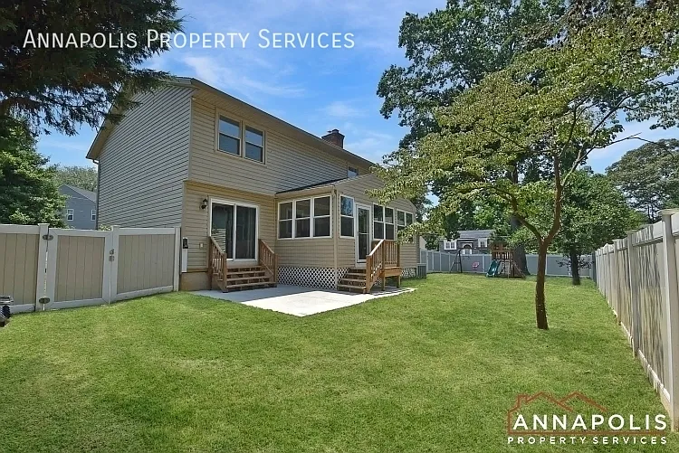 700 Mount Alban Dr — Photo 25