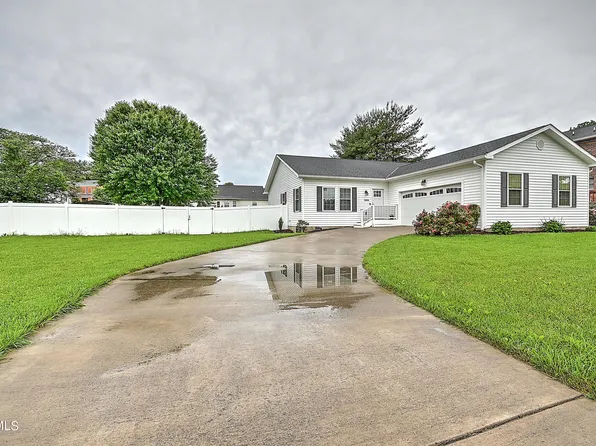 1806 Paty Dr, Johnson City, TN 37604