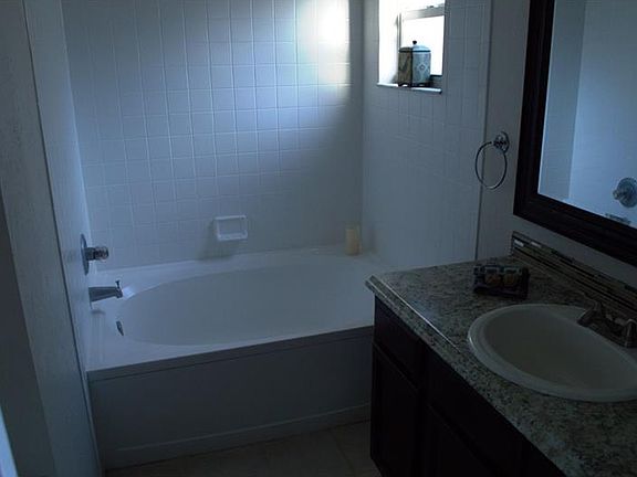5th image of 4722 Bloom Dr