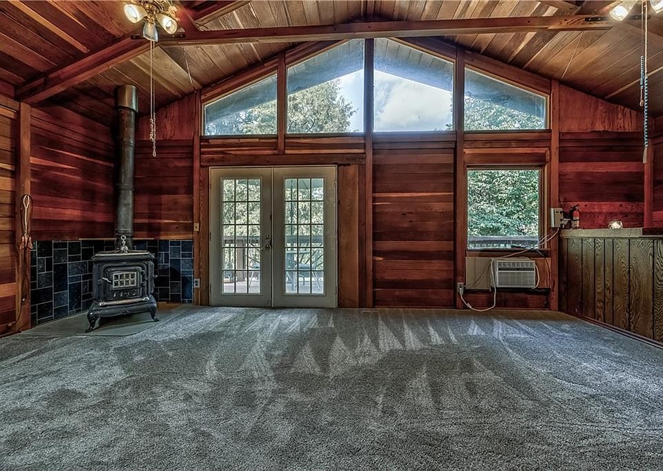 18 E Mountain Hill Rd, La Cygne, KS 66040 MLS 2403680 Zillow