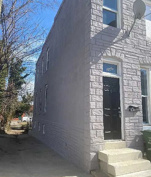 2647 Boone St — Photo 3