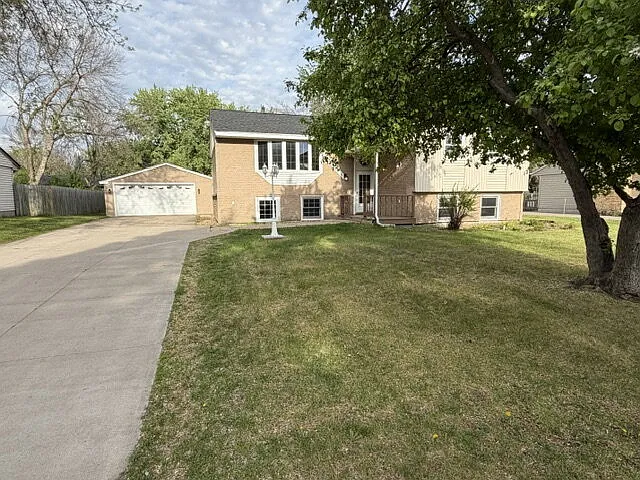 13016 Saratoga Ln N — Photo 2