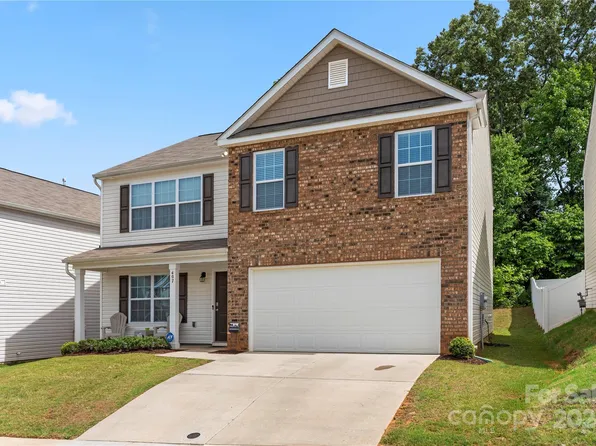 407 Elmwood Pond Ct, Charlotte, NC 28214