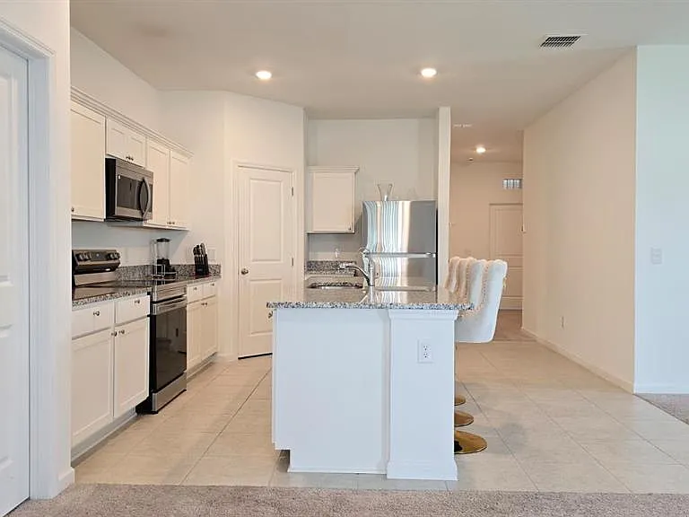 419 Conway Ave — Photo 6