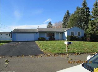 4 Eileen Ln, Enfield, CT 06082