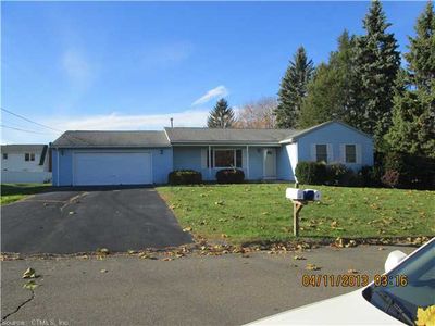 4 Eileen Ln, Enfield, CT, 06082