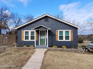 305 N Farnum St, Friendsville, TN 37737