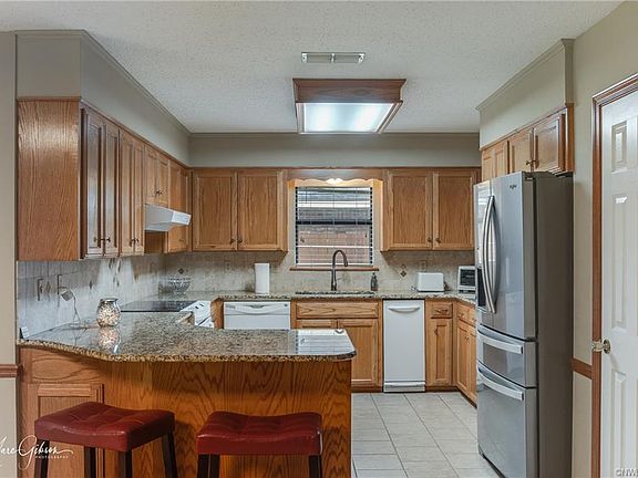 3rd image of 9765 Amblewood Ln