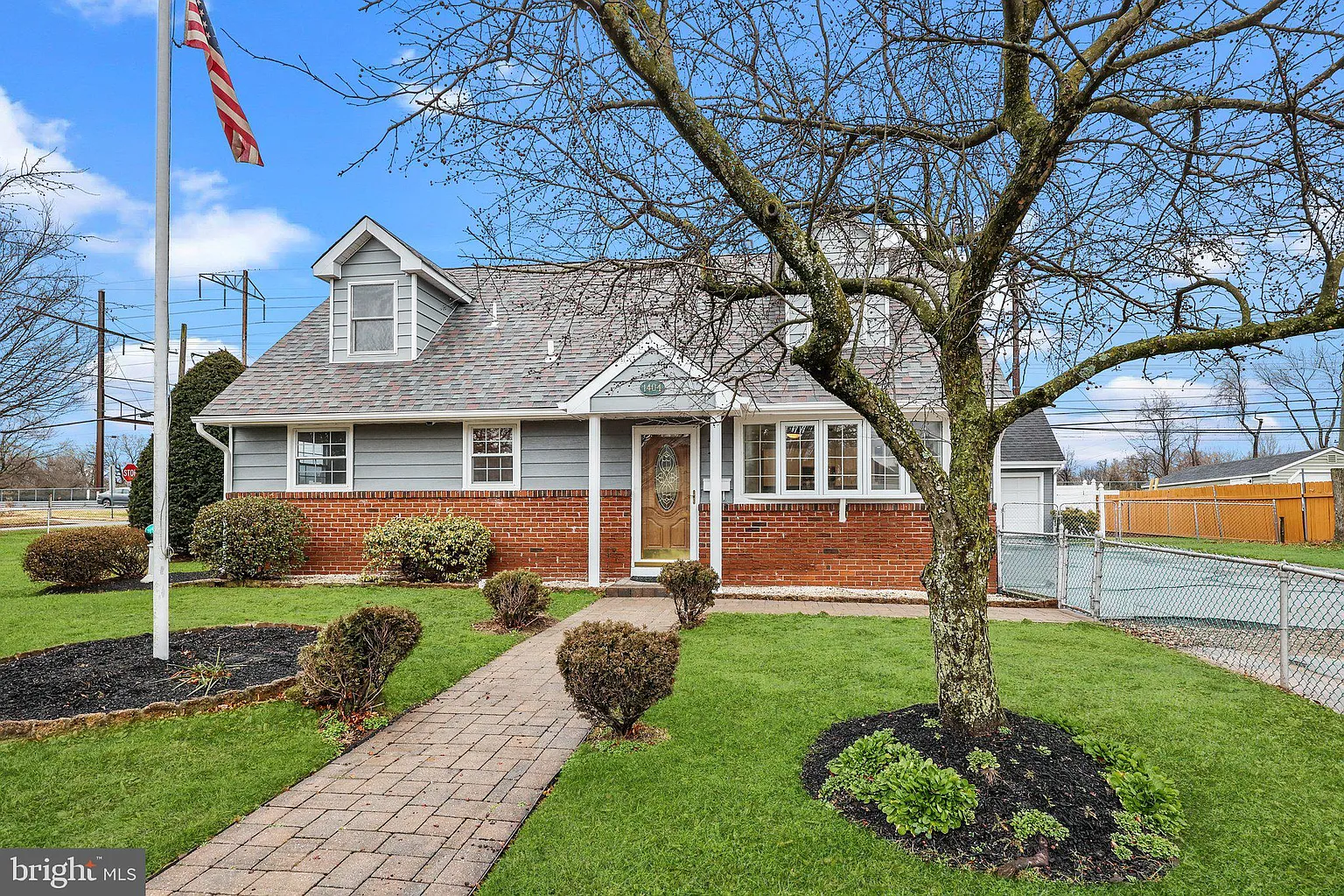 1404 Nancy Dr photo 1