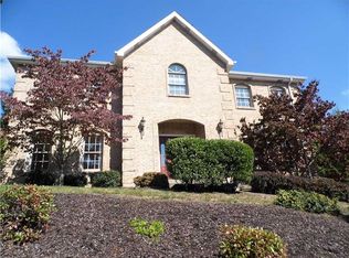 109 Chaucer Ct, Coraopolis, PA 15108