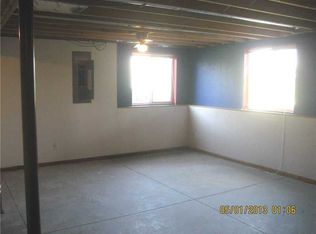 8205 Required Rd, Cedar Rapids, IA 52411