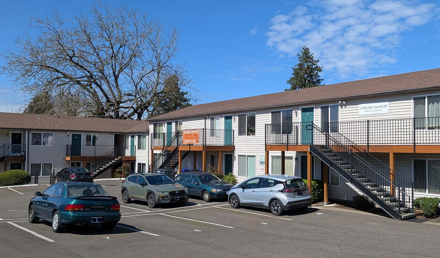 Chelsea Manor Apartments — Photo 2