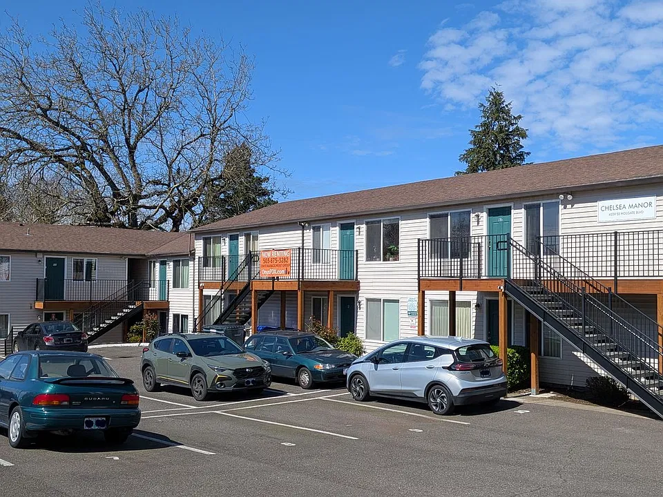 Chelsea Manor Apartments