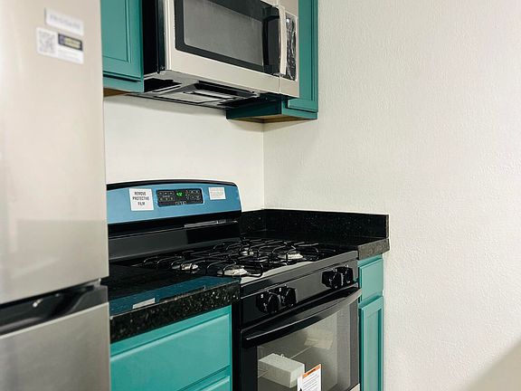 3rd image of 630 White Cliffs Dr APT D