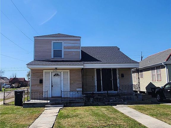 2nd image of 3650 Clermont Dr