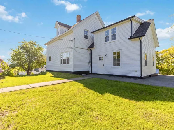 57 Old Falls Rd, Liverpool, NS B0T 1B0