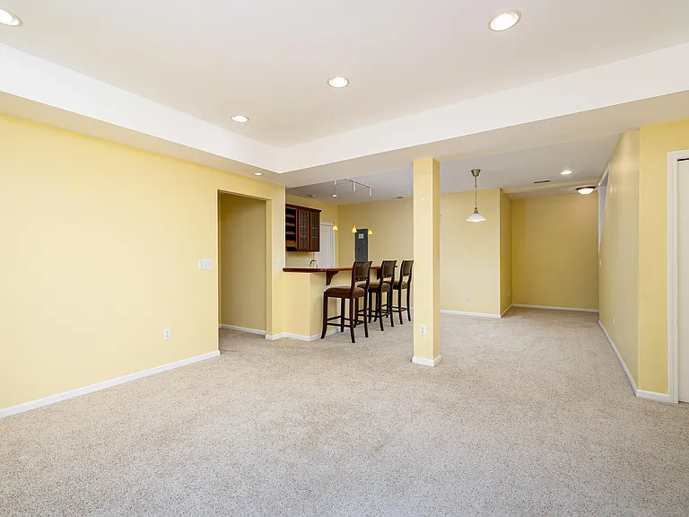 2906 N Knightsbridge Cir — Photo 31