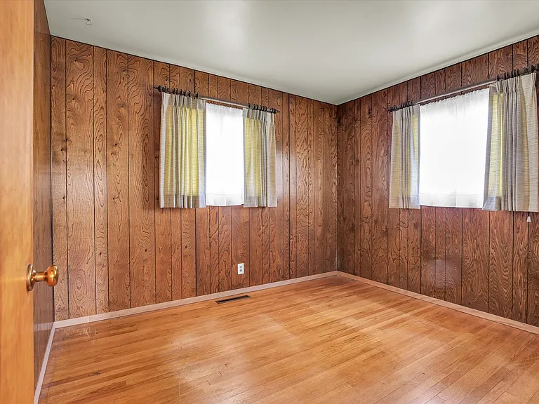9 Glenview Dr — Photo 17