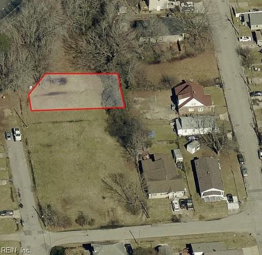 1st image of 712 Ellington Ave