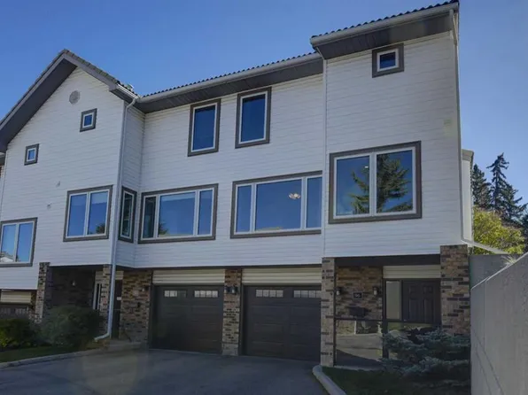 96 NW Coachway Gdns SW, Calgary, AB T3H 2V9
