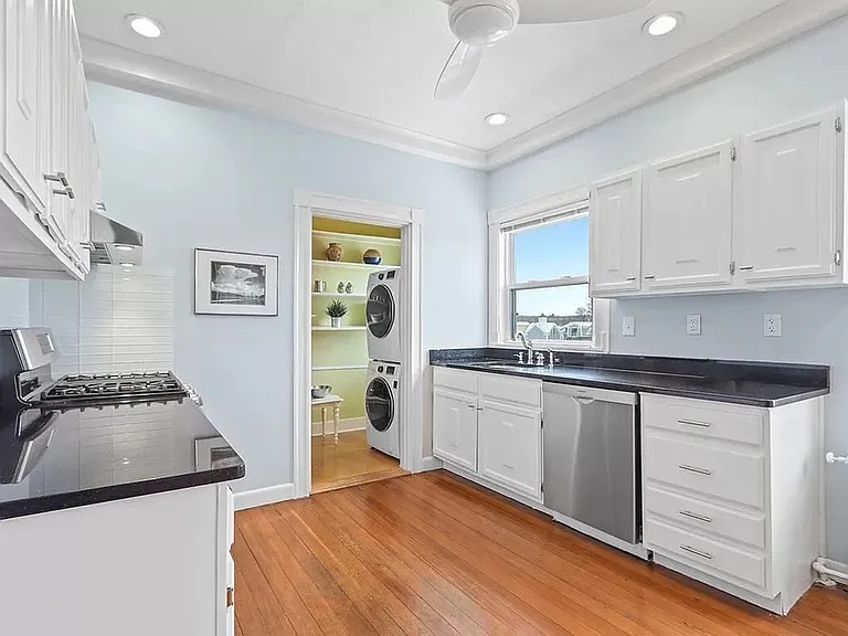 13 Linden St #8 — Photo 7