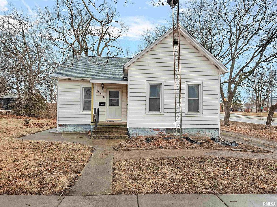 1st image of 630 W Maple Ave N