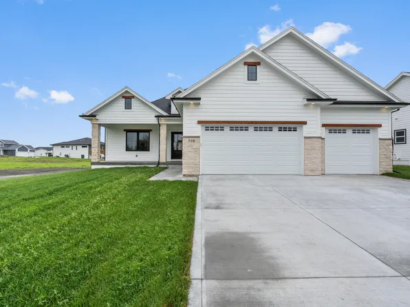 708 Chayse St SW, Bondurant, IA 50035