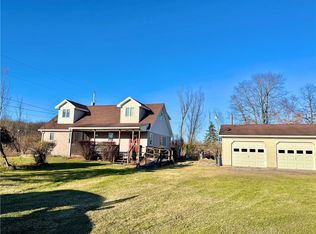 447 Gas Center Rd, Seward, PA 15954