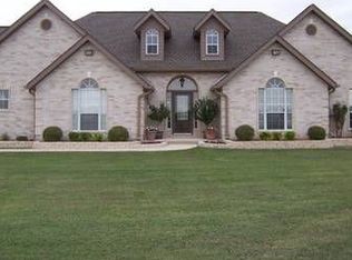 1080 Stagecoach Rd, Seguin, TX 78155