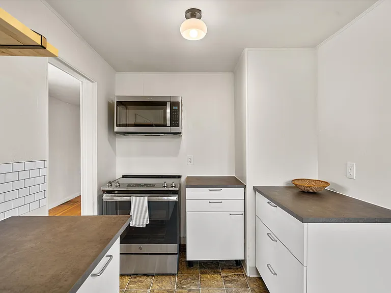 7015 N Greeley Ave #B — Photo 21