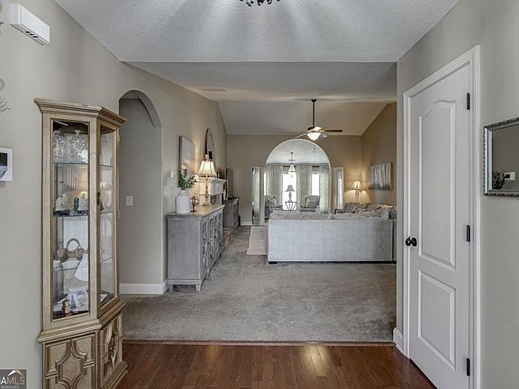 5th image of 818 Bradmore Ct