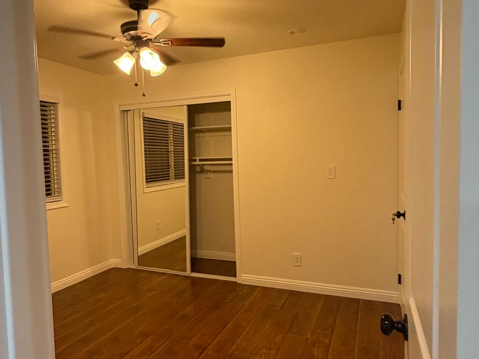 2 bed, 1.5 bath, 1150 sqft, $2,850 — Photo 3