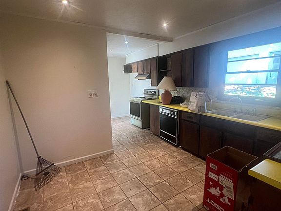 4th image of 729 Dagun St