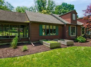 1935 1st Ave SW, Cedar Rapids, IA 52404