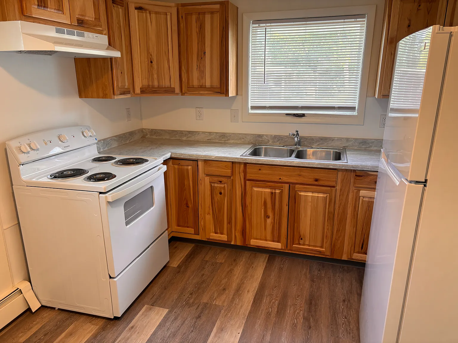 2 bed, 850 sqft, $1,550 — Photo 2