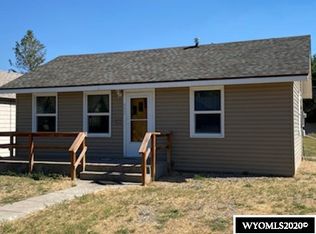 402 E Maple St, Rawlins, WY 82301