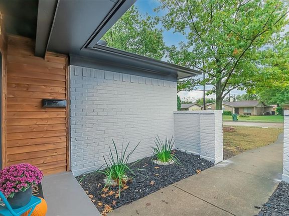 2nd image of 4021 Hillsdale Ln