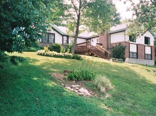 5801 NW Aspen Ln, Kansas City, MO 64152