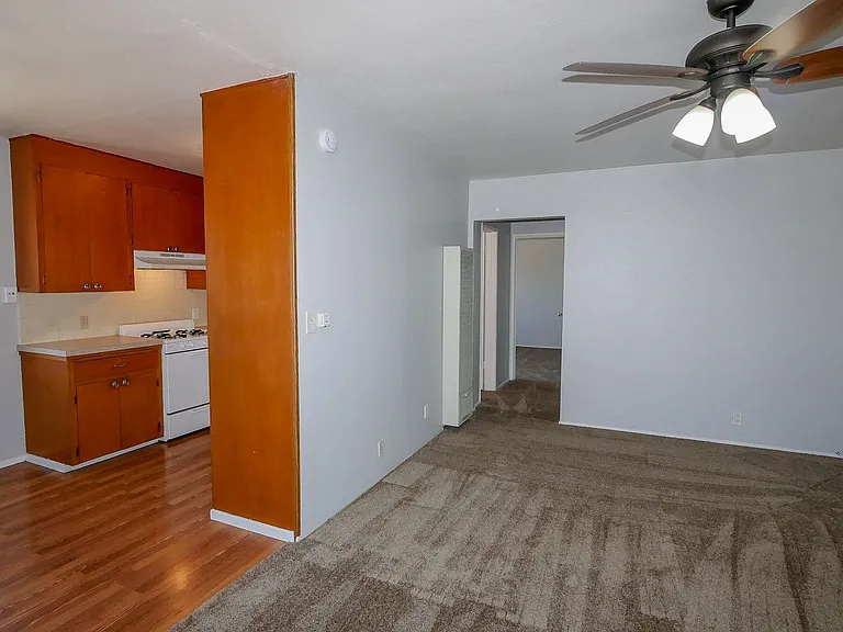 2835 Polk Ave — Photo 12