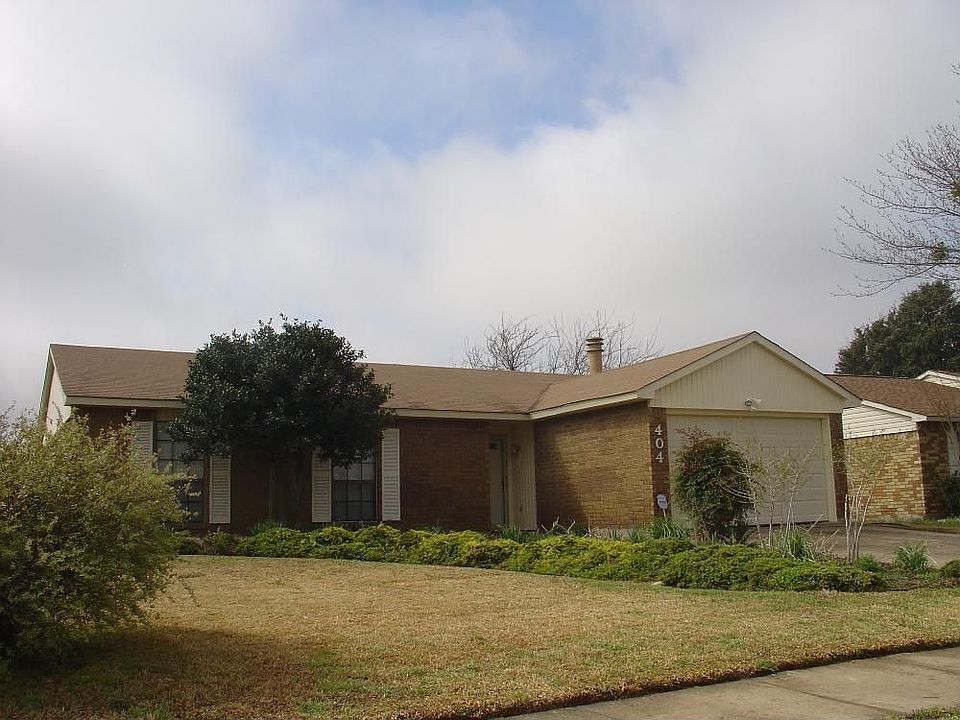 1st image of 404 Green Canyon Dr