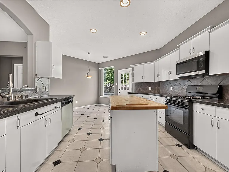14402 Barker Pelican Ct — Photo 19