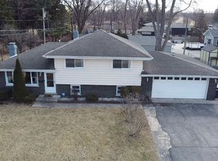 6743 W 115th St, Worth, IL