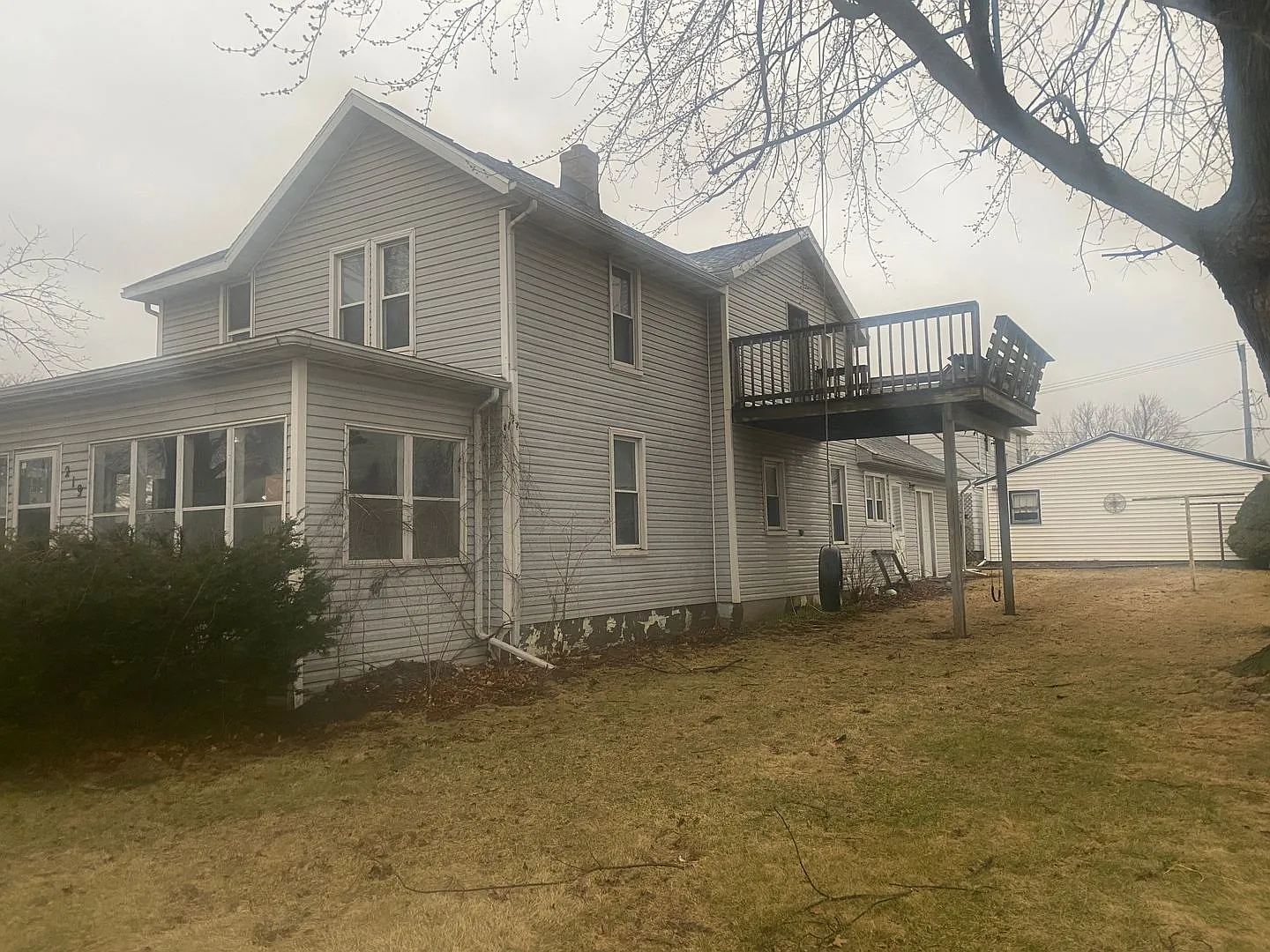 Charming 2 Bed / 1 Bath Apartment in the Heart of Waunakee — Photo 2