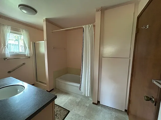 109 S Navarra Dr — Photo 12