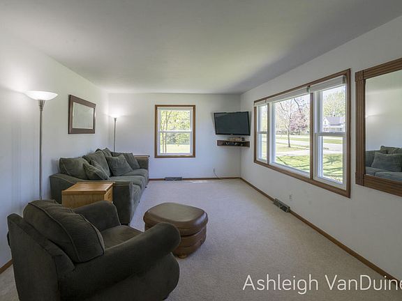 2nd image of 5824 Lake Michigan Dr