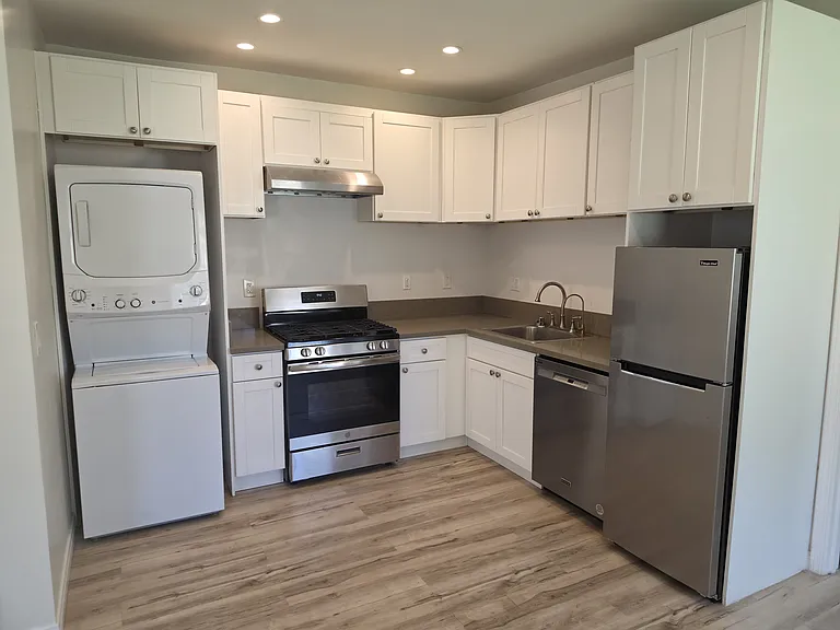 8347 Westlawn Ave — Photo 3