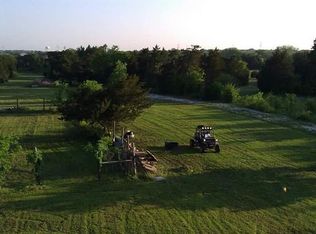 924 W Spinner Rd, Desoto, TX 75115