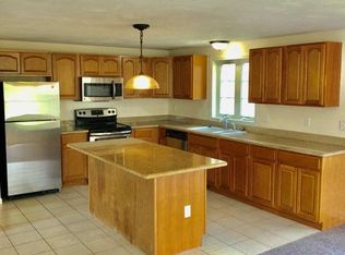 20 Honeysuckle Rd, Worcester, MA 01607