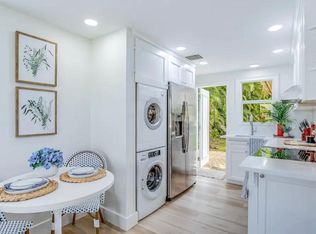 115 7th St, Naples, FL 34113